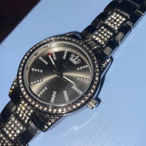 Juicy Couture Womens Gray Bracelet Watch Jc/5015gygy